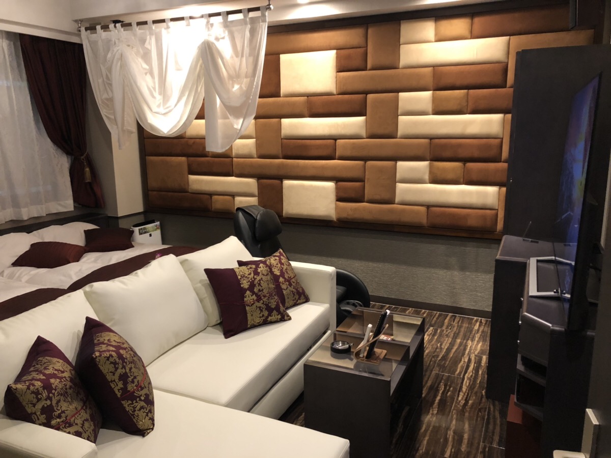 大久保のラブホテル プティバリガーデン新大久保店の室内